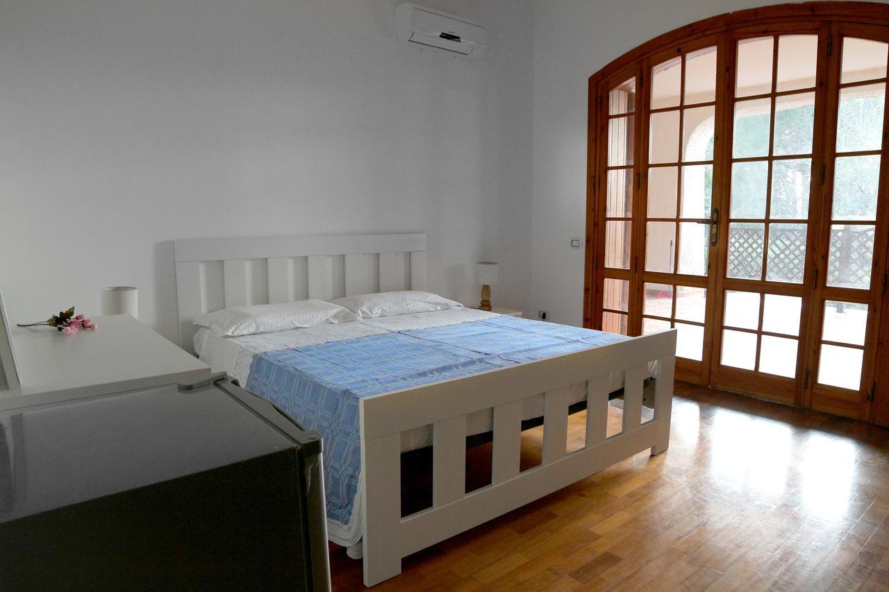 B&B Li Mari Lizzanello ภายนอก รูปภาพ
